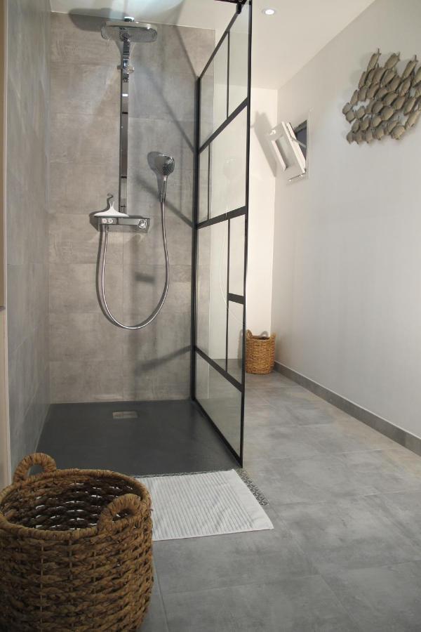 Le104Bis Bed & Breakfast Поатие Екстериор снимка